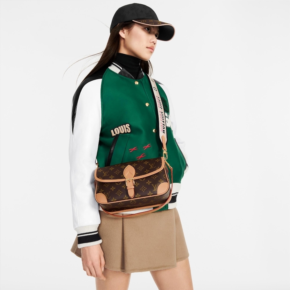 Louis Vuitton LV Monogram Crossbody Shoulder Bag Diane In Excellent Condition - Picture 4 of 16